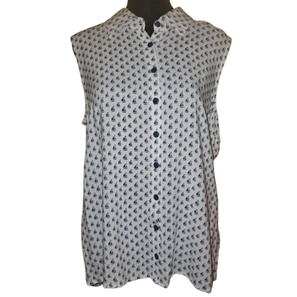 Maurices Sleeveless White Button-Front Top with Navy Sailboat Print